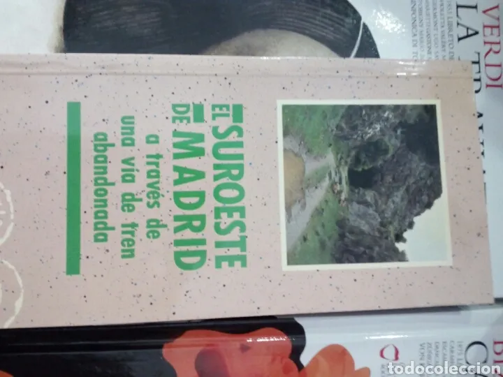 El suroeste de Madrid a través de una vía de tren abandonada, 1989 El suroeste de Madrid a través de una vía de tren abandonada, 1989