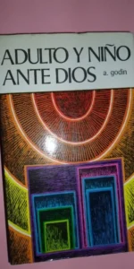 Adulto y niño ante dios