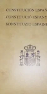 Constitución española, Ministerio de la presidencia, Boletín oficial del estado, Madrid, 2007 Constitución española, Ministerio de la presidencia, Boletín oficial del estado, Madrid, 2007