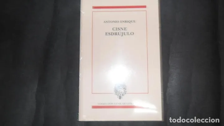 Cisne esdrújulo, precintado Cisne esdrújulo, precintado