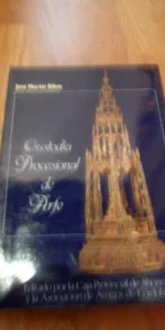 Custodia procesional de Arfe, José Martín Ribes, ed. Caja de Ahorros, 1983