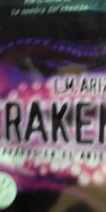 Kraken, L.M. Ariza, ed. DeBolsillo